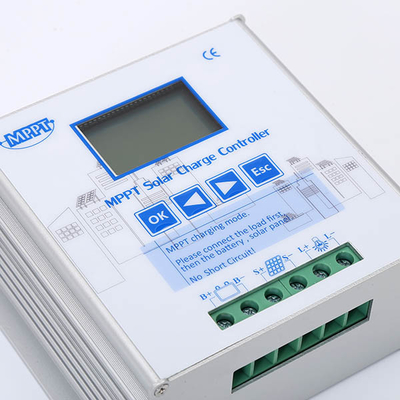 Регулятор напряжения тока регулятора IP54 MPPT обязанности 12V/24V 700W 20 Amp MPPT солнечный