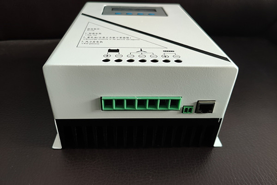 регулятор обязанности 24V 600W MPPT с ветром нагрузки 12V 800W Mppt сброса и солнечным регулятором обязанности